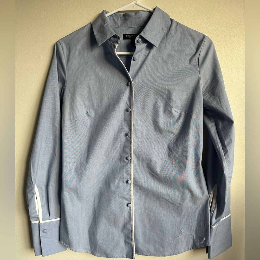 Banana republic dress shirt blouse size 2